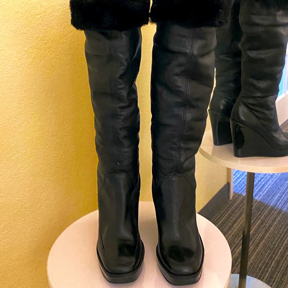 Micheal Kors  Tall Knee Boot 8 1/2